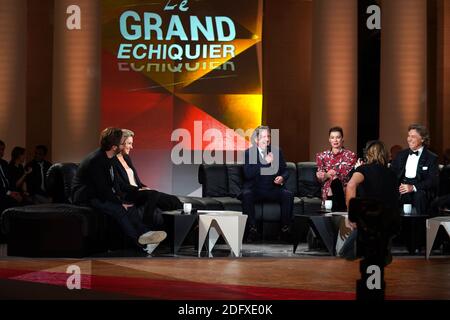 Anne-Sophie Lapix, Daniel Auteuil, Aurelie Dupont und Roberto Alagna in der Fernsehshow Le Grand Echiquier im Palais des Beaux-Arts in Lille, Frankreich, 20. Dezember 2018. Foto von Sylvain Lefevre/ABACAPRESS.COM Stockfoto