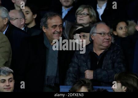 Michel Platini und Jean-Claude Lemoult beim Fußballspiel der Ersten Liga, PSG gegen Nantes, im Parc des Princes, Frankreich, am 22. Dezember 2018. PSG gewann 1:0. Foto von Henri Szwarc/ABACAPRESS.COM Stockfoto