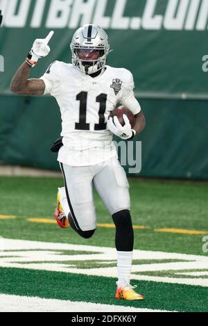 East Rutherford, New Jersey, USA. Dezember 2020. Der Las Vegas Raiders Wide Receiver Henry Ruggs III (11) reagiert auf den Touchdown während des NFL-Spiels zwischen den Las Vegas Raiders und den New York Jets im MetLife Stadium in East Rutherford, New Jersey. Christopher Szagola/CSM/Alamy Live News Stockfoto