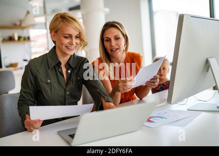 Startup Business Office Teamwork Brainstorming Meeting Konzept Stockfoto