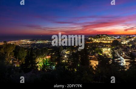 Mijas Dorf in Andalusien bei Nacht, Spanien Stockfoto