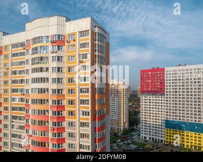 Moderne Wohnanlage für Familien in Moskau, Luftbild Stockfoto
