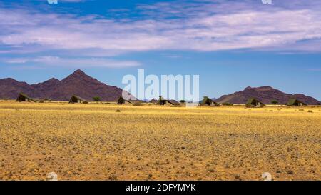 Kleine Hütten einer Wüstenhütte in der Nähe von Sossusvlei in Namibia Stockfoto