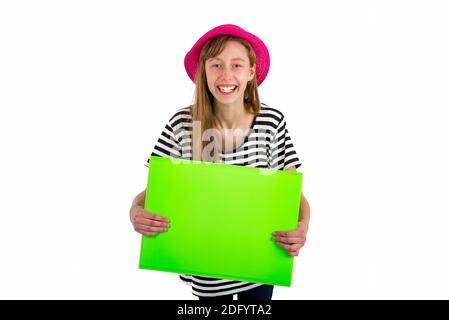 Happy girl Kind hält leere leere Papier isoliert auf weiß Background.copy Space Banner Werbung Stockfoto