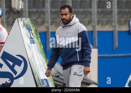 Trainer Daniel THIOUNE (HH) ist enttäuscht, Fußball 2. Bundesliga, 10. Spieltag, HSV Hamburg Hamburg Hamburg (HH) - Hannover 96 (H) 0: 1 am 05.12.2020 in Hamburg/Deutschland. ¬ Verwendung weltweit Stockfoto