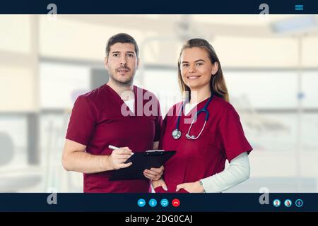 Junge Ärzte auf telemedizinischen Videoanruf Beratung Patienten virtuell Stockfoto