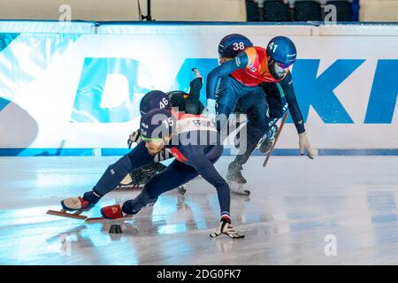 HEERENVEEN, NIEDERLANDE - 5. DEZEMBER: Sebastien Lapape, Jens van t Wout, Sjinkie Knegt, Dylan Hoogerwerf während des Shorttrack KNSB Invitation Cup 202 Stockfoto