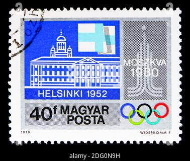 MOSKAU, RUSSLAND - 16. MAI 2018: Eine in Ungarn gedruckte Briefmarke zeigt Helsinki (1952), Olympische Sommerspiele, 1980 Moskau Serie, um 1979 Stockfoto