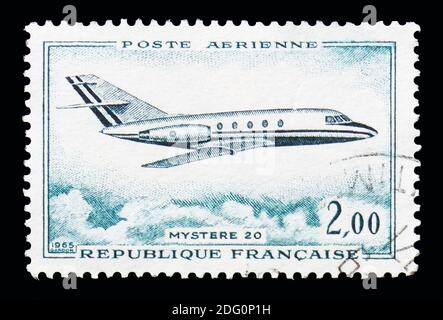 MOSKAU, RUSSLAND - 18. AUGUST 2018: Eine in Frankreich gedruckte Briefmarke zeigt Dassault: Mystere 20, Air Post Serie, um 1965 Stockfoto