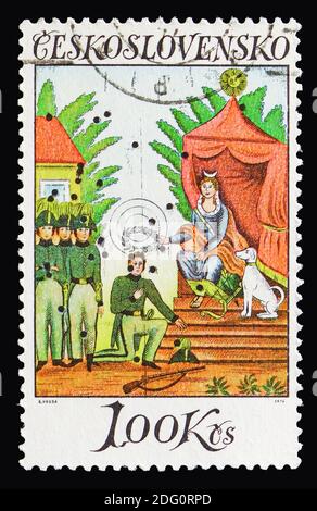 MOSKAU, RUSSLAND - 18. AUGUST 2018: Eine in der Tschechoslowakei gedruckte Briefmarke zeigt Diana als krönenden Meisterschütze (1832), Schießzielserie, um 1974 Stockfoto
