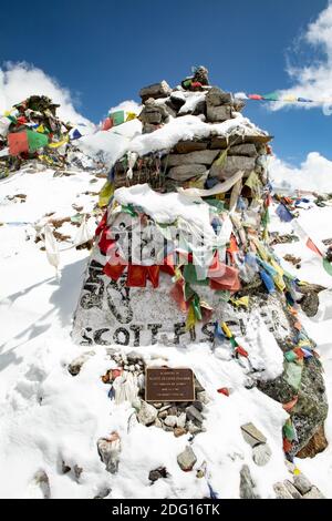 Denkmal für verlorene Bergsteiger im Sagarmatha National Park Stockfoto