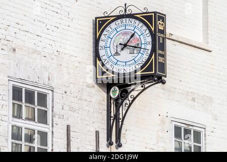 East Grinstead, 2. Dezember 2020: Die Jubilee Clock auf der High Street Stockfoto