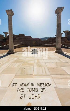 Selcuk, Provinz Izmir, Türkei. Das angebliche Grab des heiligen Johannes in der Basilika des heiligen Johannes des Evangelisten. Stockfoto