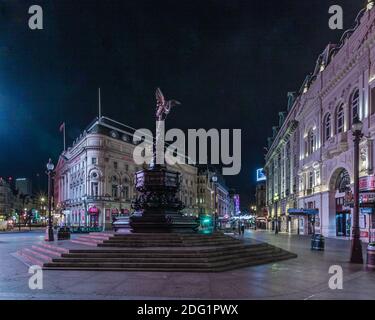 Der Piccadilly Circus im West End ist leer London ist in Lockdown Stockfoto