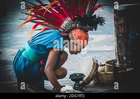 Traditionelles Ritual des Kriegertanzes der Maya Stockfoto