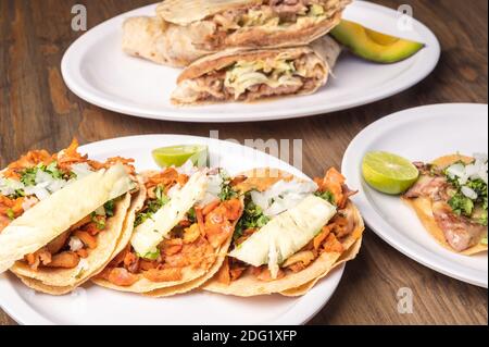 Mexikanischer Hintergrund. mexikanische Partygerichte. Mexikanisches Essenskonzept. Stockfoto