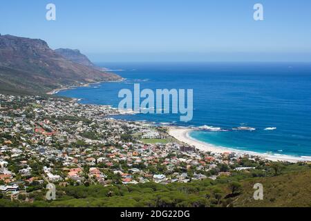 Blick auf Camps Bay vom Lions Head Mountain Stockfoto