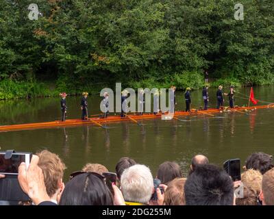 Prozession der Boote am Eton College der vierten Juni Feier. Stockfoto