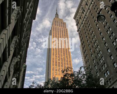 NEW YORK CITY - AUG 16: Das Empire State Building am 16. August 2008 in New York, USA. Das Empire State Building ist ein 102-stöckiges Gebäude Stockfoto