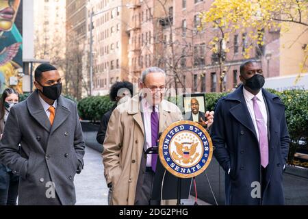 New York, NY - 7. Dezember 2020: Jamaal Bowman spricht praktisch US-Senator Charles Schumer Medienpräsentation, um bis zu 50,000 Dollar an Schulden für Bundesstudenten Darlehen Kreditnehmer in 777 3rd Avenue zu stornieren Stockfoto