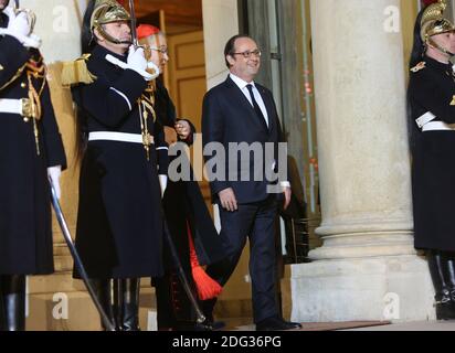 Der französische Präsident Francois Hollande und der französische Kardinal Andre Vingt-Trois nach der Neujahrsansprache des französischen Präsidenten an die religiösen Autoritäten am 5. Januar 2017 im Elysée-Palast in Paris, Frankreich. Foto von Somer/ABACAPRESS.COM Stockfoto