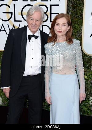 Paul Verhoeven und Isabelle Huppert nehmen am 8. Januar 2017 an den 74. Annual Golden Globe Awards im Beverly Hilton in Beverly Hills, Los Angeles, CA, USA, Teil. Foto von Lionel Hahn/ABACAPRESS.COM Stockfoto