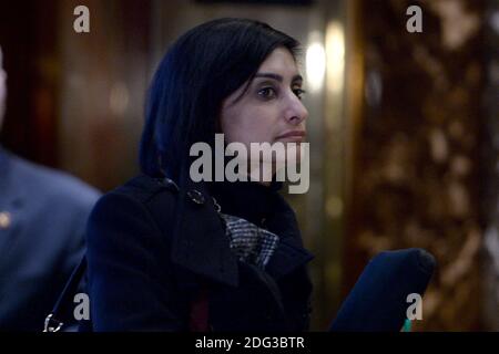 Es scheint, als würde Verma, der designierte Präsident der Wahl für Medicare- und Medicaid-Dienste-Administrator, am 10. Januar 2017 in der Lobby des Trump Tower in New York, NY, auf den Aufzug warten. Foto von Anthony Behar/Pool/ABACAPRESS.COM Stockfoto