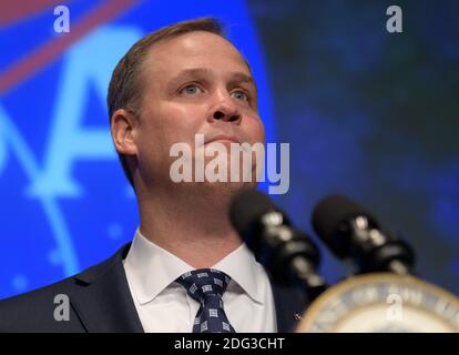 NASA-Administrator Jim Bridenstine spricht während seiner Vereidigung in der NASA-Zentrale am 23. April 2018 in Washington, DC. Stockfoto