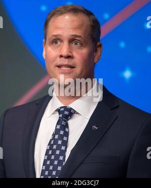 NASA-Administrator Jim Bridenstine spricht während seiner Vereidigung in der NASA-Zentrale am 23. April 2018 in Washington, DC. Stockfoto