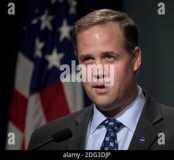 NASA-Administrator Jim Bridenstine spricht über die Lieferung kommerzieller Nutzlasten an die Oberfläche des Mondes während des Industrietages am NASA-Hauptsitz am 8. Mai 2018 in Washington, DC. Stockfoto