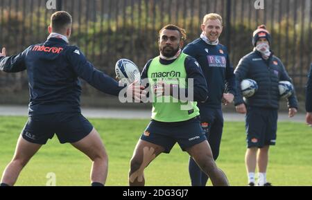 Murrayfield Stadium. Edinburgh, Schottland. UK 7. Dez 20 Edinburgh Rugby Eroni Sau Trainingseinheit für Heineken Champions Cup Spiel gegen La Rochelle . Kredit: eric mccowat/Alamy Live Nachrichten Stockfoto