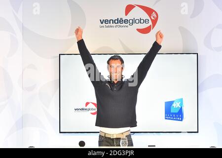 Der französische Skipper Armel Le Cleach, Gewinner der Vendée Globe Trophäe 2017, kommt bei der Pressekonferenz am 19. Januar 2017 in Les Sables d'Olonne, Frankreich an. Foto von Laurent Zabulon/ABACAPRESS.COM Stockfoto