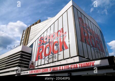 School of Rock Musical spielt am Gillian Lynne Theatre (früher bekannt als das New London Theatre), Drury Lane, London, England, Großbritannien Stockfoto