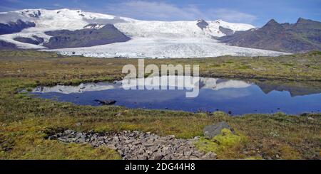 Blick über eine Gletscherzunge bei skaftafell Stockfoto