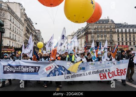 Krankenschwestern demonstrieren für die Verbesserung ihrer Arbeitsbedingungen in Paris, Frankreich, 24. Januar 2017. Foto von Samuel Boivin/ABACAPRESS.COM Stockfoto