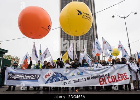 Krankenschwestern demonstrieren für die Verbesserung ihrer Arbeitsbedingungen in Paris, Frankreich, 24. Januar 2017. Foto von Samuel Boivin/ABACAPRESS.COM Stockfoto