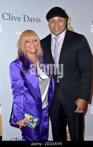 LL Cool J, Simone Smith nehmen an der Pre-GRAMMY Gala und Salute to Industry Icons zu Ehren Debra Lee im Beverly Hilton am 11. Februar 2017 in Beverly Hills, Kalifornien, Teil. Foto von Lionel Hahn/AbacaUsa.com Stockfoto