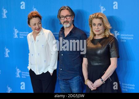 Catherine Frot, Martin Provost und Catherine Deneuve beim Besuch der Sage Femme (The Mid Wife) Photocall während der 67. Internationalen Filmfestspiele Berlin (Berlinale) am 14. Februar 2017 in Berlin. Foto von Aurore Marechal/ABACAPRESS.COM Stockfoto