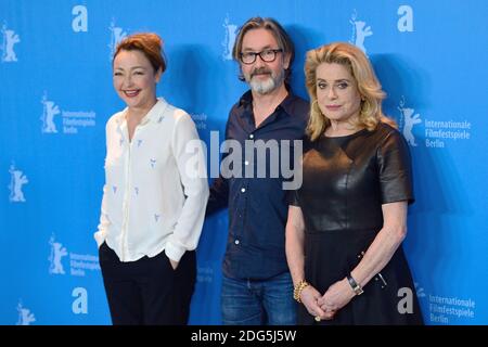 Catherine Frot, Martin Provost und Catherine Deneuve beim Besuch der Sage Femme (The Mid Wife) Photocall während der 67. Internationalen Filmfestspiele Berlin (Berlinale) am 14. Februar 2017 in Berlin. Foto von Aurore Marechal/ABACAPRESS.COM Stockfoto