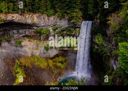 Unglaubliche Brandywine Fälle. Malerische Küste British Columbia, Kanada. Brandywine Falls liegt auf dem Sea to Sky Highway zwischen Vancouver und Whis Stockfoto