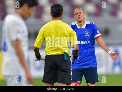 Doha, Katar. Dezember 2020. Marcos Junior (R) von Yokohama F Marinos reagiert während der Runde von 16 Spiel der AFC Champions League zwischen Yokohama F Marinos aus Japan und Suwon Samsung Bluewings aus Südkorea in Doha, Katar, 7. Dezember 2020. Quelle: Nikku/Xinhua/Alamy Live News Stockfoto