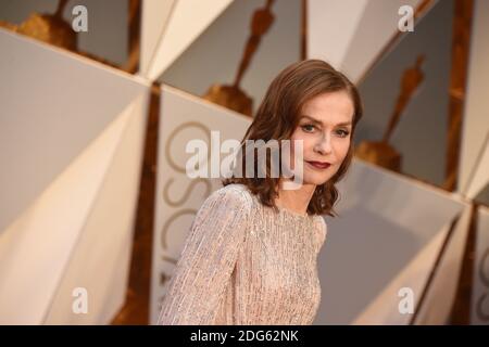 Isabelle Huppert kommt zur 89. Oscar-Verleihung im Dolby Theater in Los Angeles, CA, USA, am 26. Februar 2017. Foto von Lionel Hahn/ABACAPRESS.COM Stockfoto