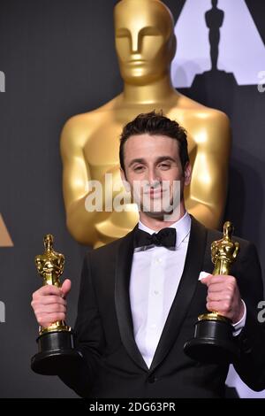 Komponist Justin Hurwitz, Gewinner der Preise für Musik (Original Song) (für "City of Stars") und Musik (Original Score) für "La La Land", im Pressesaal bei der 89. Oscar-Verleihung im Dolby Theater in Los Angeles, CA, USA, 26. Februar 2017. Foto von Lionel Hahn/ABACAPRESS.COM Stockfoto