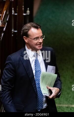 Melbourne, Australien, 16. Juni 2020. Oppositionsführer Michael O'Brien tritt in der Fragestunde am 16. Juni 2020 in Melbourne, Australien, in die Kammer ein. Regierung in der Krise, als geheime Bänder Branchenstapel im industriellen Maßstab und Korruptionsvorwürfe gegenüber dem leitenden Arbeitsminister Adem Somyurek, zusammen mit zwei anderen Ministern Marlene Kairouz und Robin Scott offenbaren. Premier Daniel Andrews entließ Herrn Somyurek, und beide, Frau Kairouz und Herr Scott, traten später zurück. Premier Andrews bestreitet jede Kenntnis des Skandals und die Auswirkungen werden bis zur Federal Labour Party hin wölfen. Cre Stockfoto