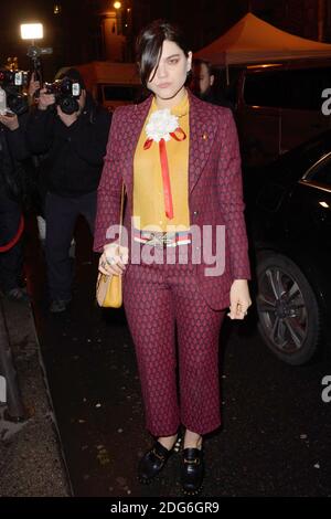 Soko beim 'L'Oreal Paris Dinner moderiert von Julianne Moore' im Rahmen der Paris Fashion Week Ready to Wear FallWinter 2017-18 am 05. März 2017 im Grand Hotel in Paris, Frankreich. Foto von Aurore Marechal/ABACAPRESS.COM Stockfoto