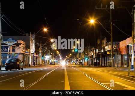 Melbourne, Australien, 26. August 2020. Ein Blick auf die Victoria Street, Richmond unter der Ausgangssperre während der COVID-19 in Melbourne, Australien. Der Widerstand gegen Premier Daniel Andrews plant, Victorias Notstand um weitere 12 Monate zu verlängern, während er mit Cross Benchers verhandelt, um die Änderung zu verabschieden. Es kommt, wie Fallzahlen weiter fallen.Kredit: Dave Hewison/Alamy Live News Stockfoto