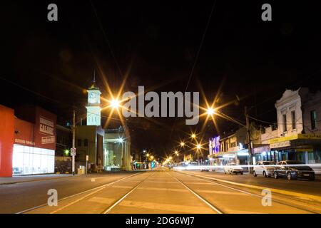 Melbourne, Australien, 26. August 2020. Ein Blick auf die Bridge Road, Richmond unter der Ausgangssperre während der COVID-19 in Melbourne, Australien. Der Widerstand gegen Premier Daniel Andrews plant, Victorias Notstand um weitere 12 Monate zu verlängern, während er mit Cross Benchers verhandelt, um die Änderung zu verabschieden. Es kommt, wie Fallzahlen weiter fallen.Kredit: Dave Hewison/Alamy Live News Stockfoto