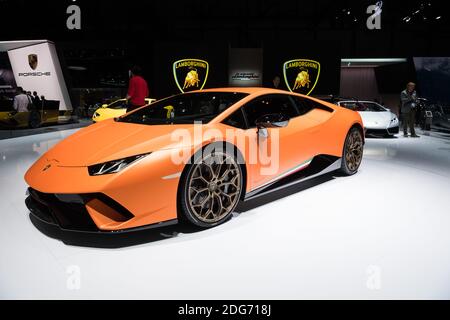 Lamborghini Huracan Performance ist am 08. März 2017 auf dem 87. Genfer Autosalon im Palexpo Exhibition Centre in Genf, Schweiz, zu sehen. Die Show wird vom 9. Bis 19. März für die Öffentlichkeit zugänglich gemacht. Foto von Loona/ABACAPRESS.COM Stockfoto