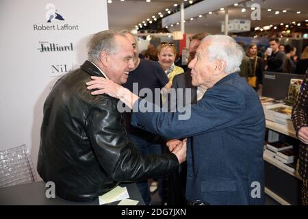 Jean d'Ormesson, Frederic Mitterrand Teilnahme an der Pariser Buchmesse 2017 (Salon Du Livre), die am 26 2017. März an der Porte de Versailles in Paris, Frankreich, stattfand. Foto von Alban Wyters/ABACAPRESS.COM Stockfoto