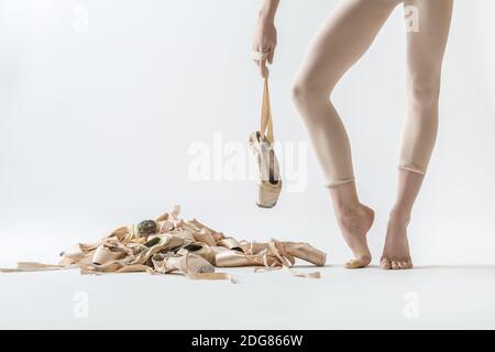 Balletttänzerbeine und spitzenschuhe Stockfoto